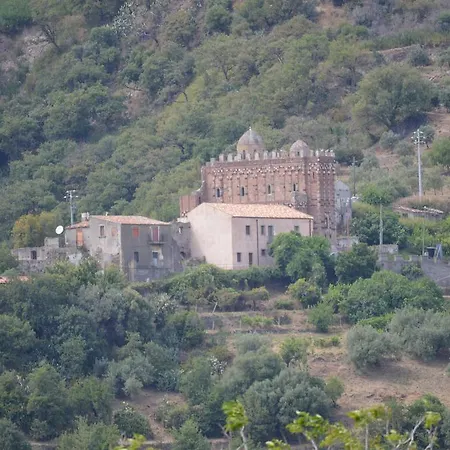 La Casa Di Giulia Appartement Forza dʼAgro Buitenkant foto